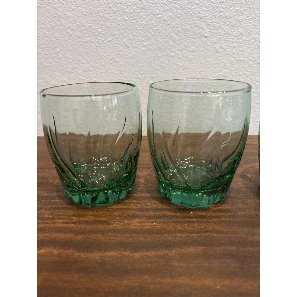 Set of 4 Vintage Anchor Hocking Star Fire Swirl Olive Green Cocktail Glasses MCM